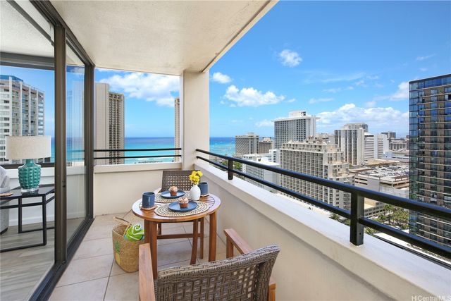 2410 Cleghorn Street 2604, Honolulu, HI 96815