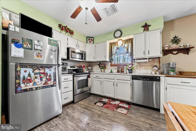 43 MARIA LN, Schwenksville, PA 19473