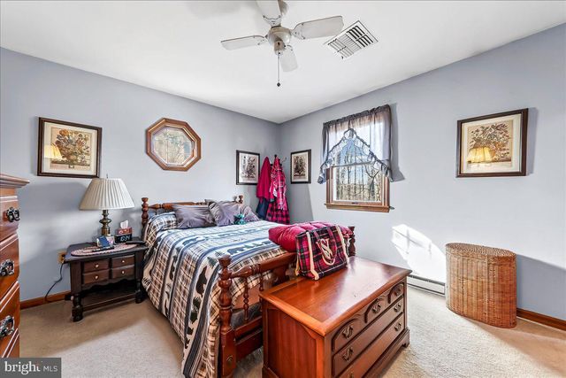 43 MARIA LN, Schwenksville, PA 19473