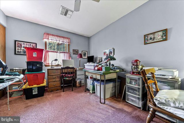 43 MARIA LN, Schwenksville, PA 19473