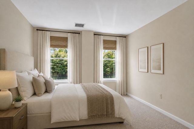 33 Chestnut Street 104, Boston, MA 02129