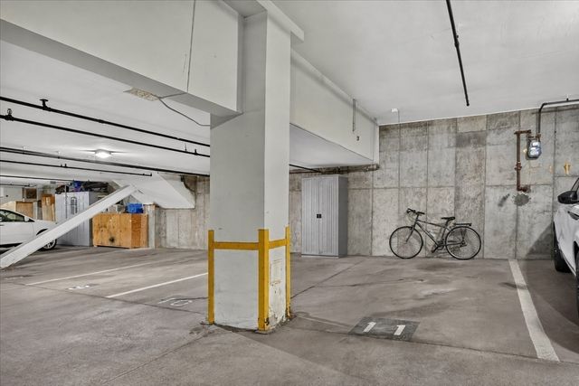 33 Chestnut Street 104, Boston, MA 02129