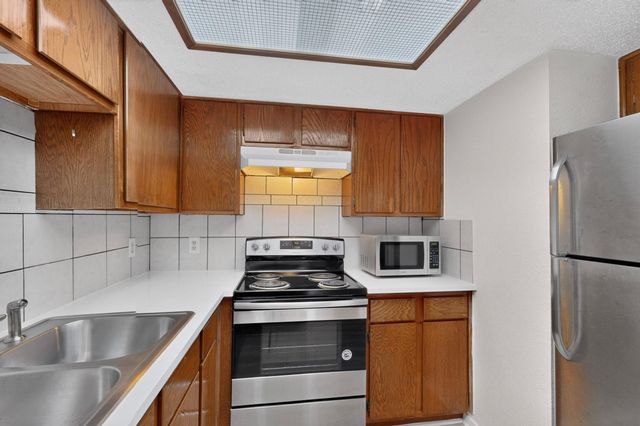 8418 Fathom CIR D401, Austin, TX 78750