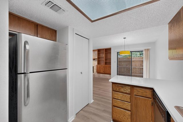 8418 Fathom CIR D401, Austin, TX 78750
