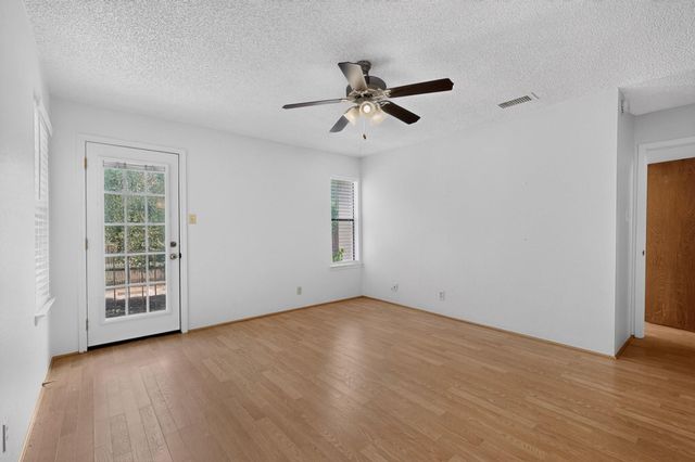 8418 Fathom CIR D401, Austin, TX 78750
