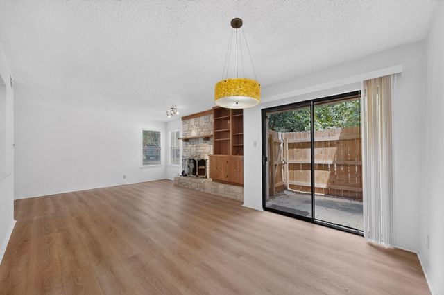 8418 Fathom CIR D401, Austin, TX 78750