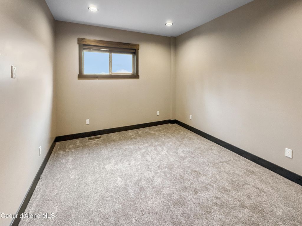 40 Palouse Dr (B12), Nordman, ID 83848 photo 11