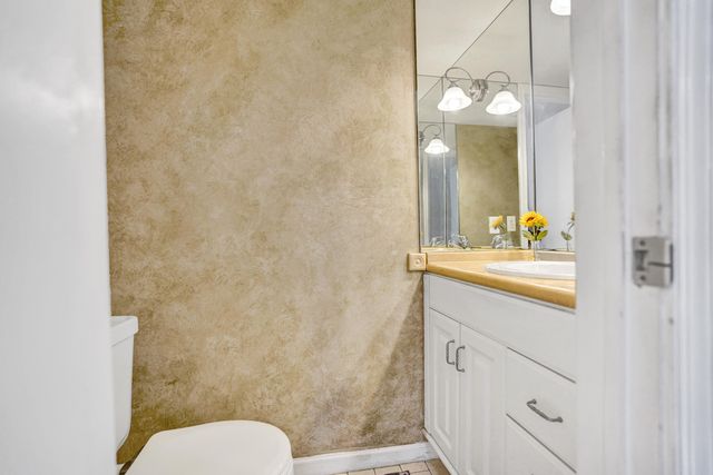 6289 Bay Club Drive, Fort Lauderdale, FL 33308