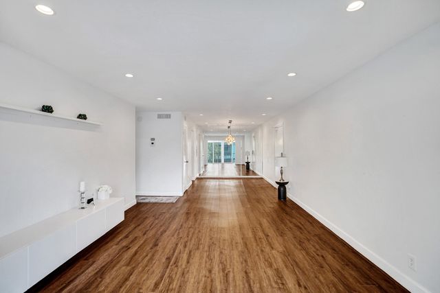 6289 Bay Club Drive, Fort Lauderdale, FL 33308