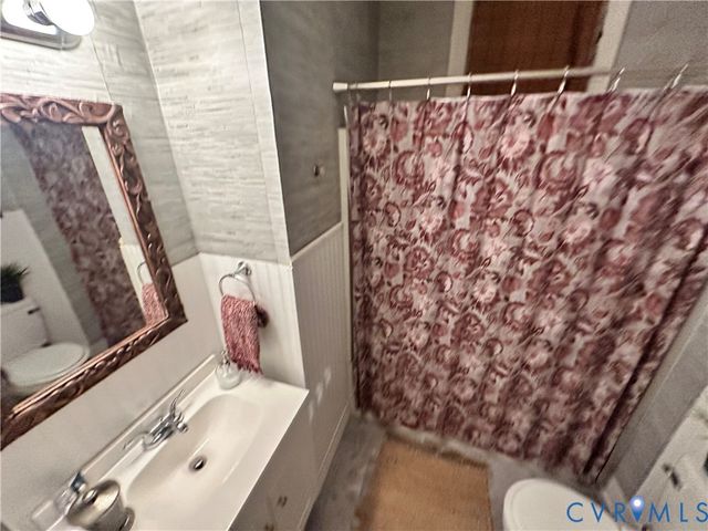 8 S Robinson St, Richmond, VA 23220