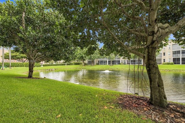 7503 Granville Drive 102, Tamarac, FL 33321