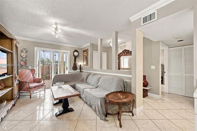 7503 Granville Drive 102, Tamarac, FL 33321