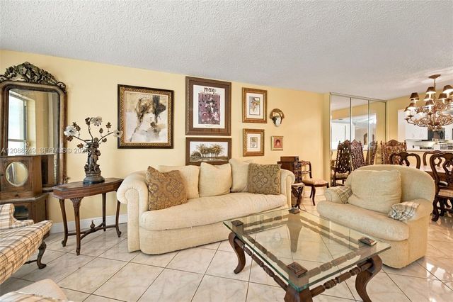 7503 Granville Drive 102, Tamarac, FL 33321
