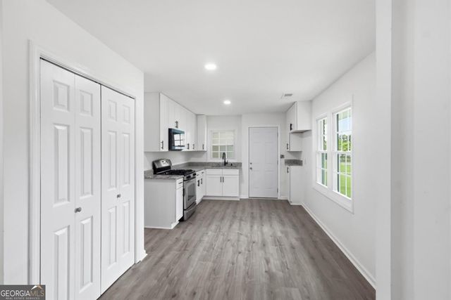 8184 Laurel Drive SW, Covington, GA 30014