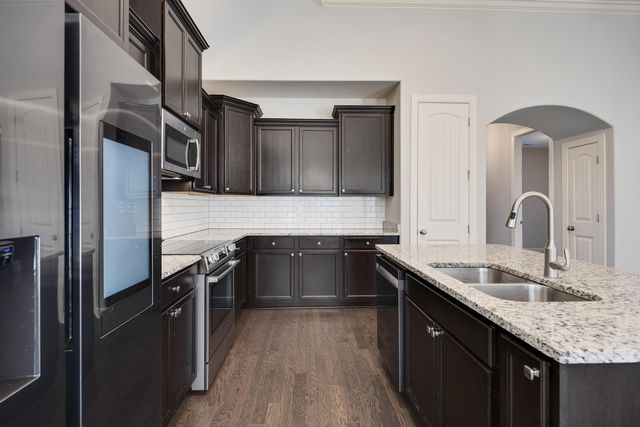 275 LAUREL ST, Oakland, TN 38060