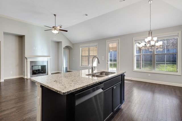 275 LAUREL ST, Oakland, TN 38060