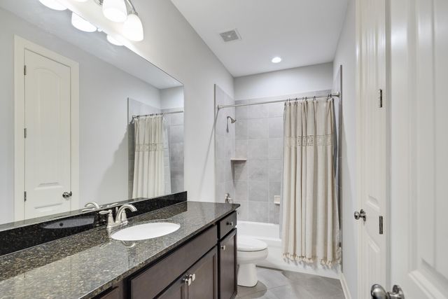 275 LAUREL ST, Oakland, TN 38060