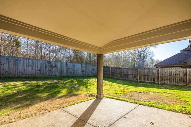 275 LAUREL ST, Oakland, TN 38060