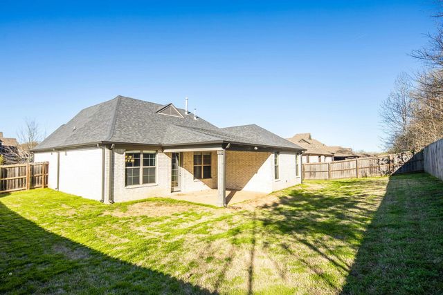 275 LAUREL ST, Oakland, TN 38060