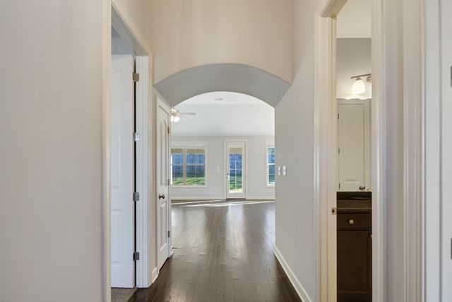 275 LAUREL ST, Oakland, TN 38060