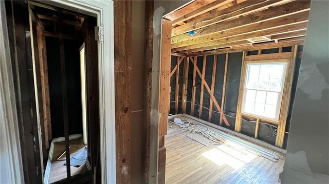 1241 Lyle Avenue, East Point, GA 30344
