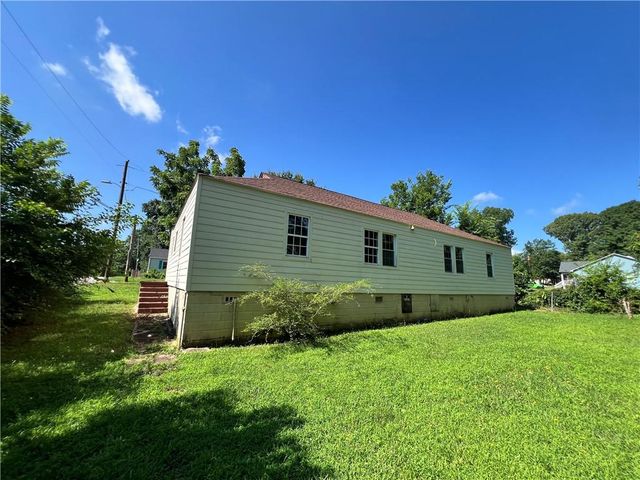 1241 Lyle Avenue, East Point, GA 30344