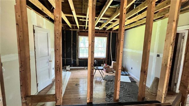 1241 Lyle Avenue, East Point, GA 30344