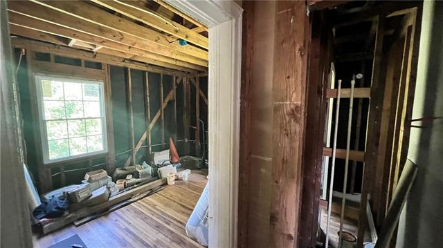 1241 Lyle Avenue, East Point, GA 30344