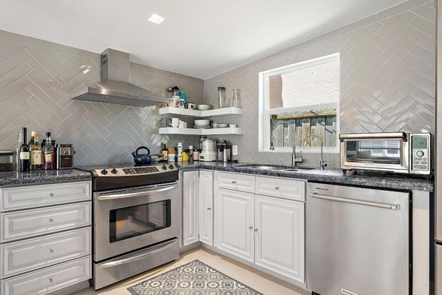 3211 Washington Road, West Palm Beach, FL 33405