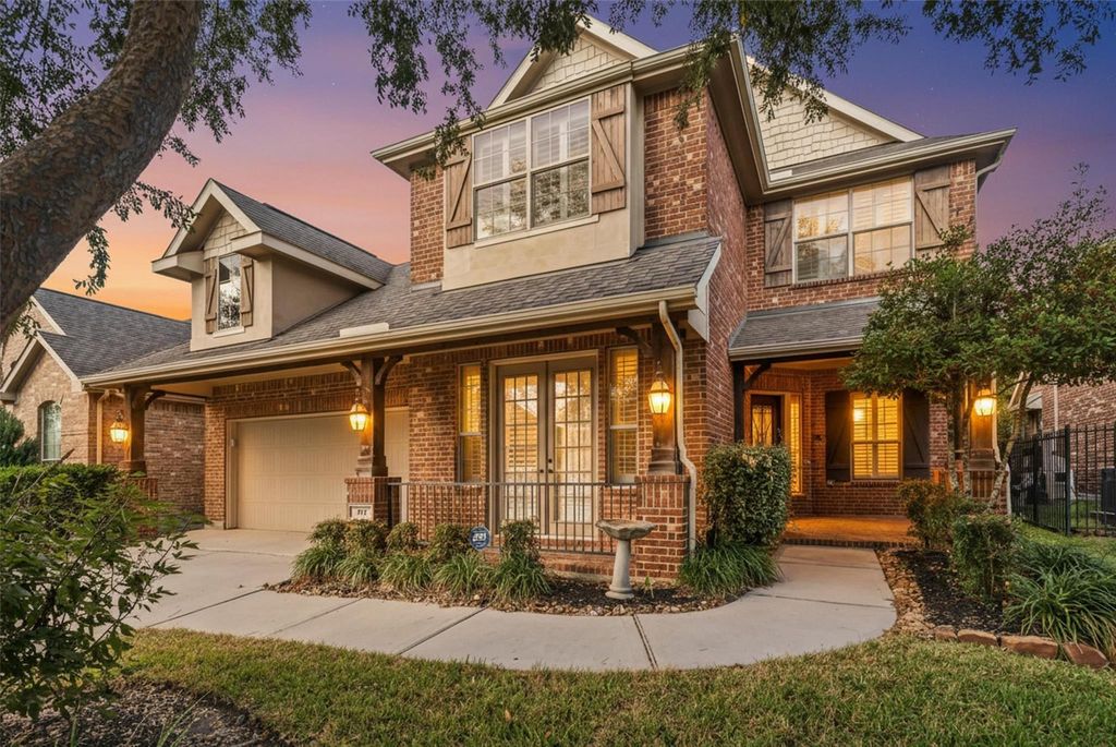 207 N Vershire Circle, The Woodlands, TX 77354