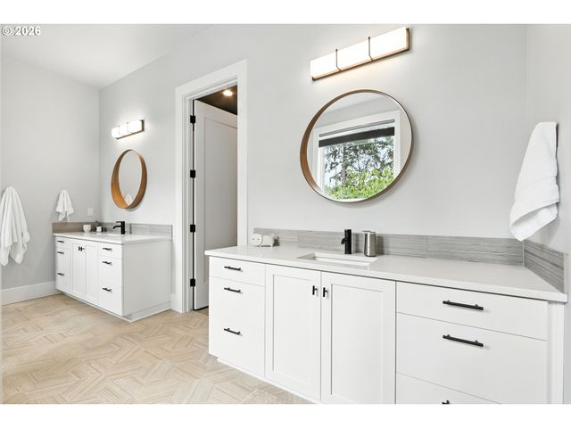 14903 Ne 182ND Cir, Brush Prairie, WA 98606