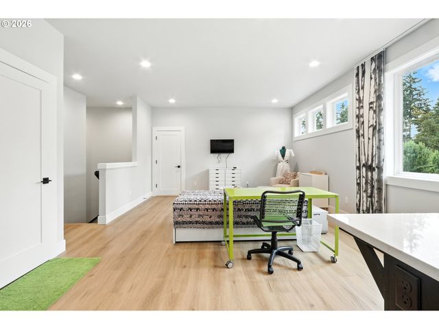 14903 Ne 182ND Cir, Brush Prairie, WA 98606