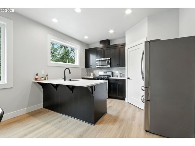 14903 Ne 182ND Cir, Brush Prairie, WA 98606