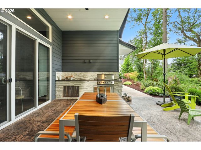 14903 Ne 182ND Cir, Brush Prairie, WA 98606