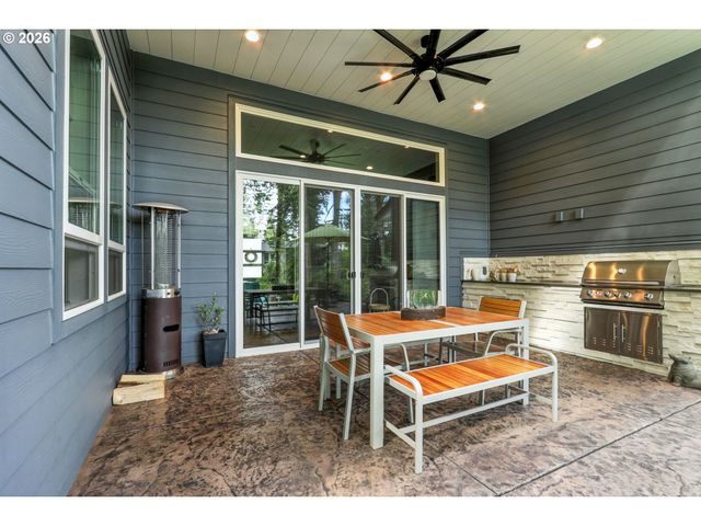 14903 Ne 182ND Cir, Brush Prairie, WA 98606