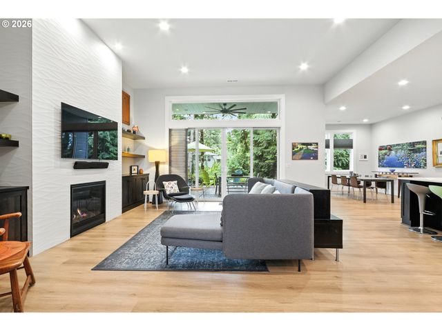 14903 Ne 182ND Cir, Brush Prairie, WA 98606