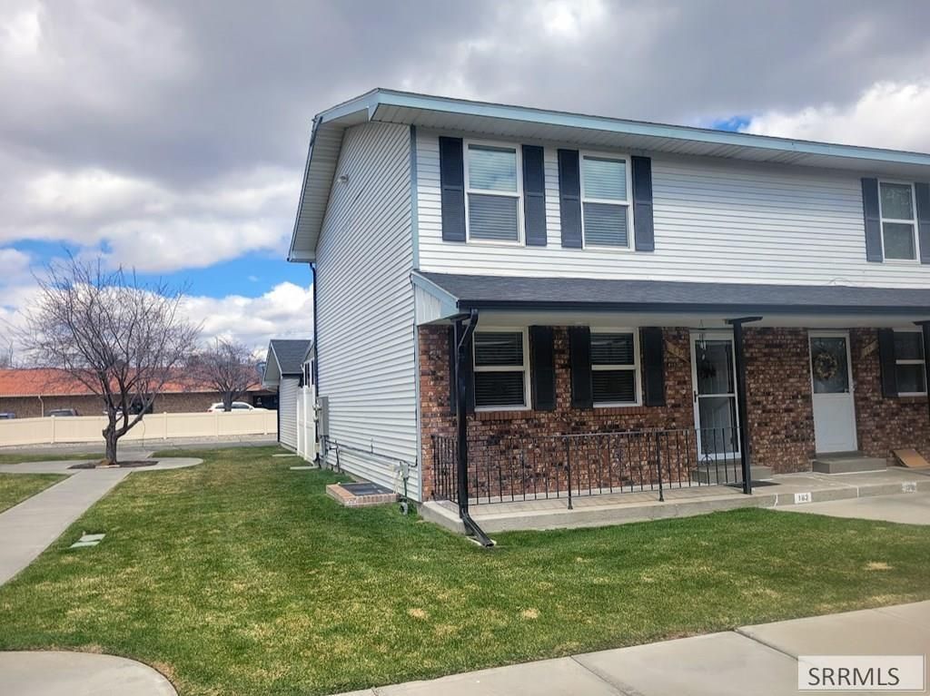 Image 2 of property listing at 182 Troy Avenue, Idaho Falls, ID 83402