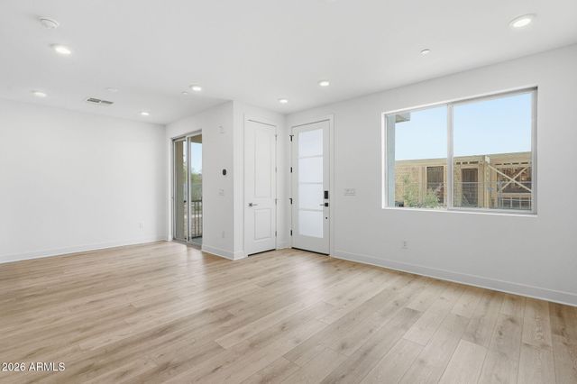 2121 W SONORAN DESERT Drive 156, Phoenix, AZ 85085