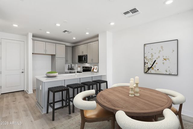 2121 W SONORAN DESERT Drive 156, Phoenix, AZ 85085
