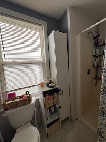 93 Moore St 1, Cambridge, MA 02139