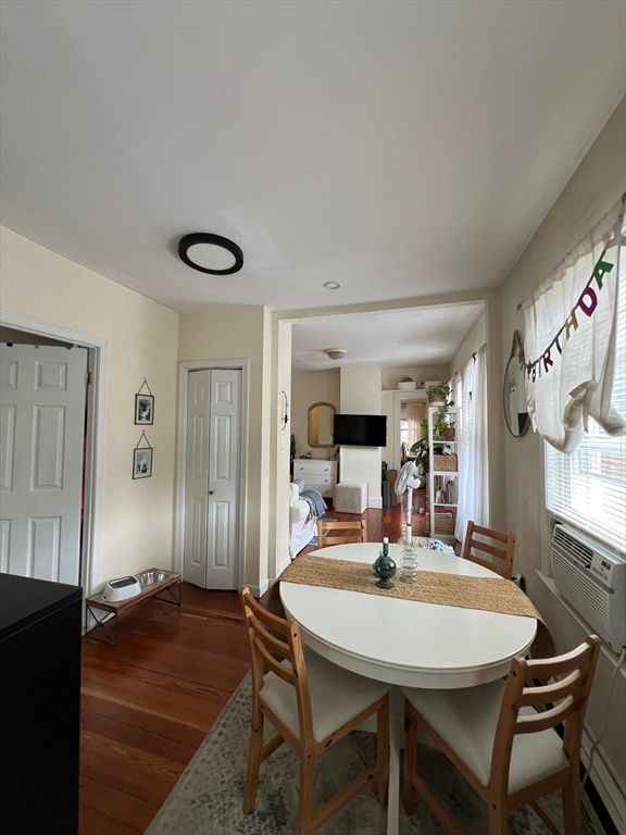 93 Moore St 1, Cambridge, MA 02139