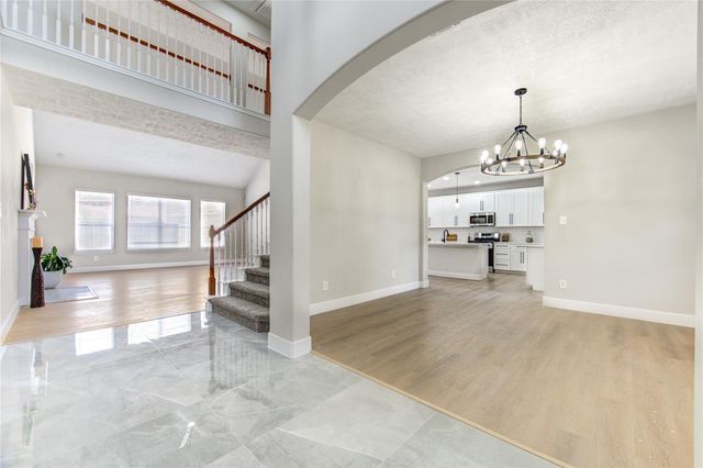 5512 Canyon Bluff Lane, Rosharon, TX 77583