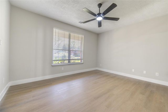 5512 Canyon Bluff Lane, Rosharon, TX 77583