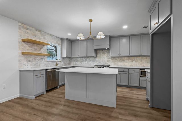 5832 Tracyne Drive, Westworth Village, TX 76114