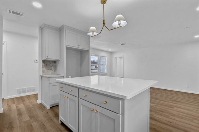 5832 Tracyne Drive, Westworth Village, TX 76114