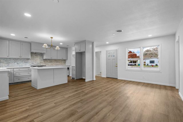 5832 Tracyne Drive, Westworth Village, TX 76114