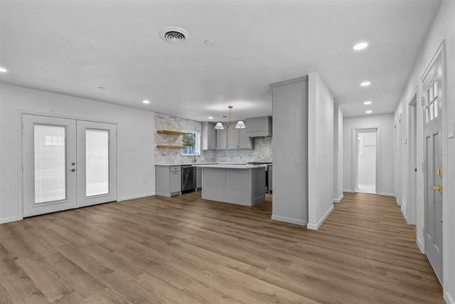 5832 Tracyne Drive, Westworth Village, TX 76114