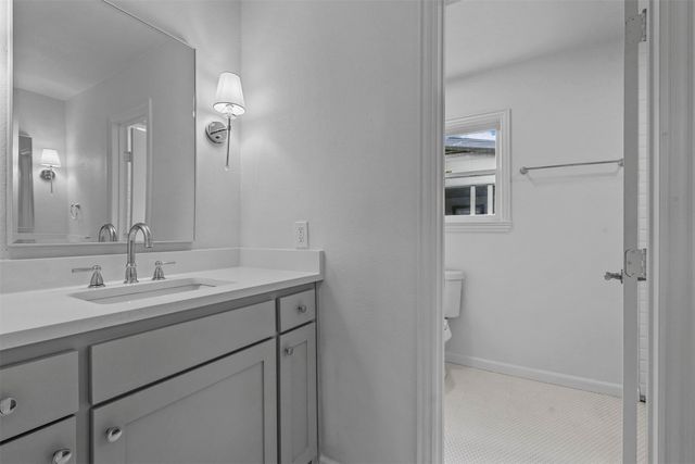 5832 Tracyne Drive, Westworth Village, TX 76114