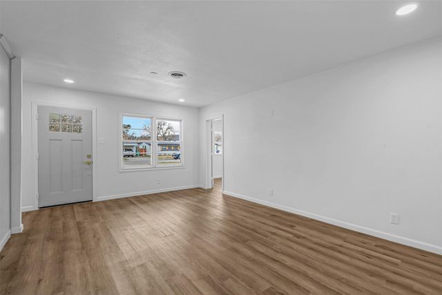 5832 Tracyne Drive, Westworth Village, TX 76114