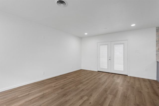 5832 Tracyne Drive, Westworth Village, TX 76114